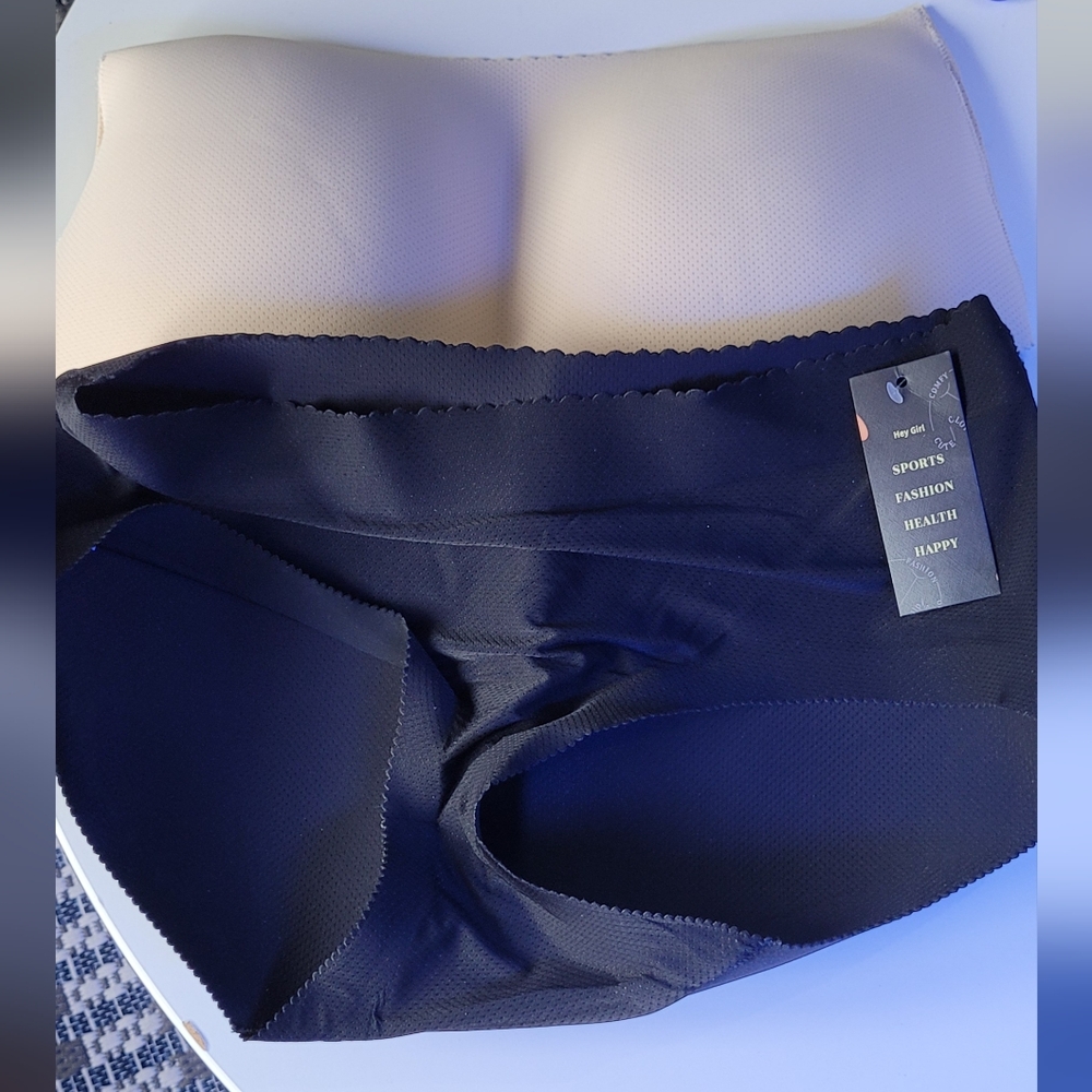 Women's Seamless Butt Lifting Underwear - Beige and Black